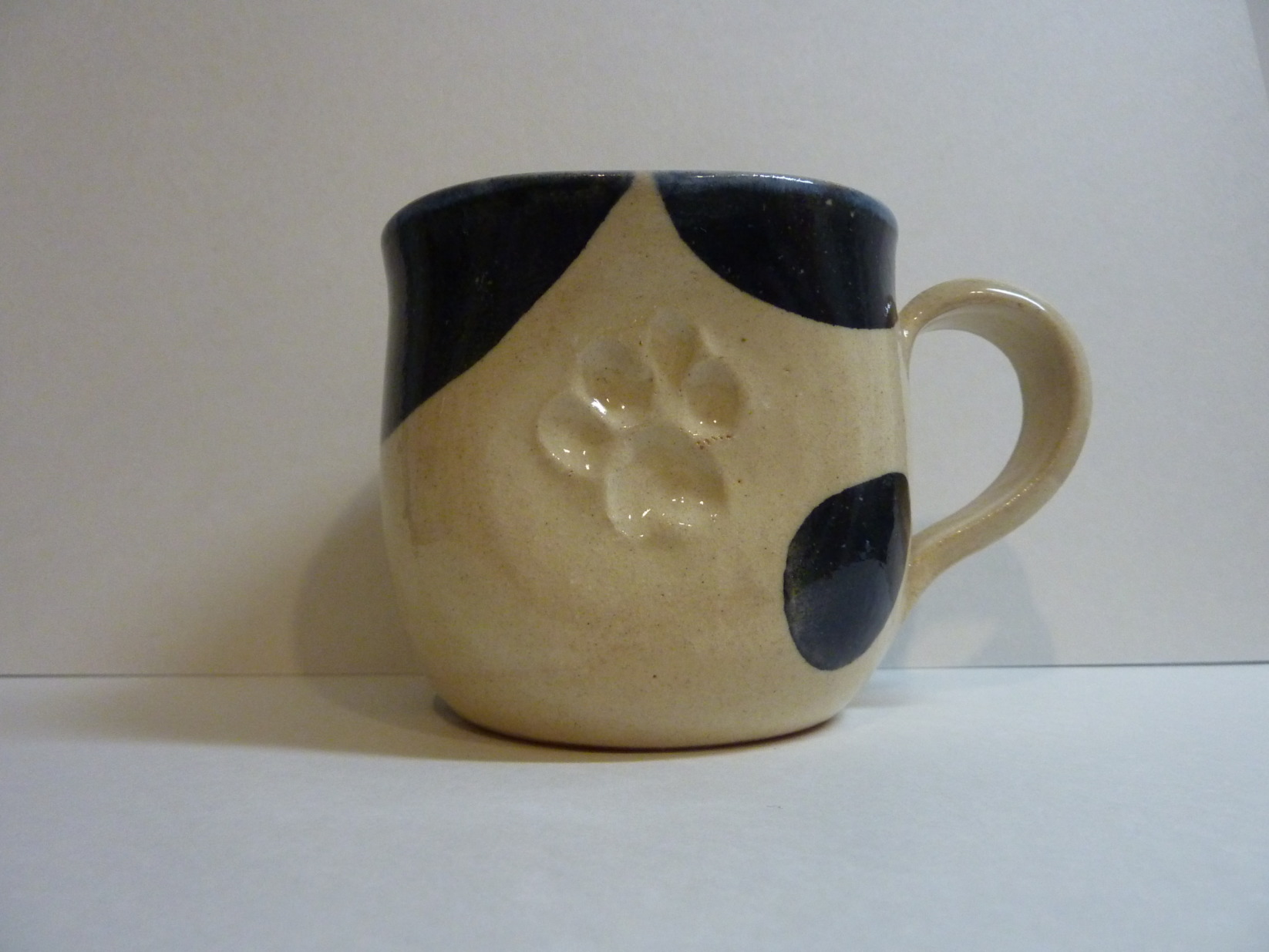 マグカップ（黒ぶち猫イメージ）【リニューアルオープン40％引き】